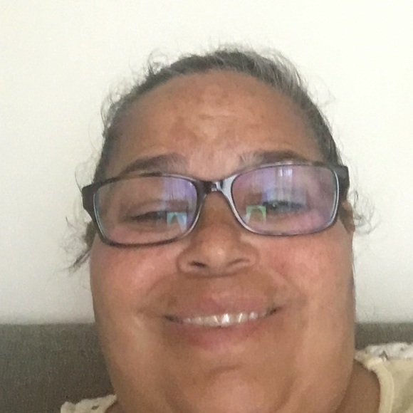 Meet your Posher, Loretta - Picture 1 of 1